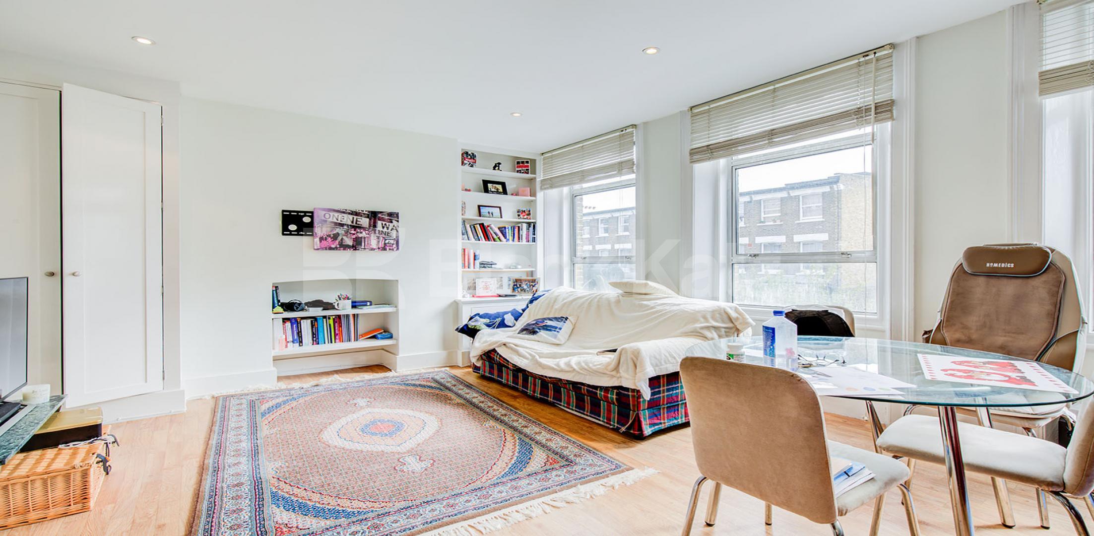 			1 Bedroom, 1 bath, 1 reception Flat			 Minford Gardens, SHEPHERDS BUSH